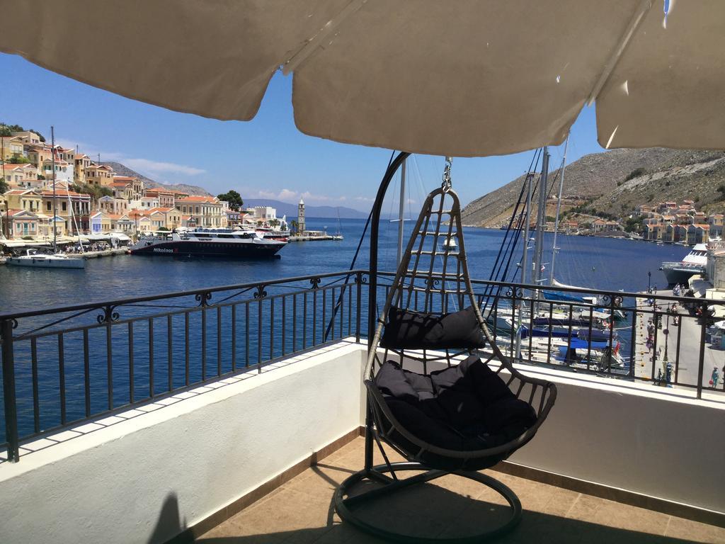 Captain'S Suites Sými Luaran gambar
