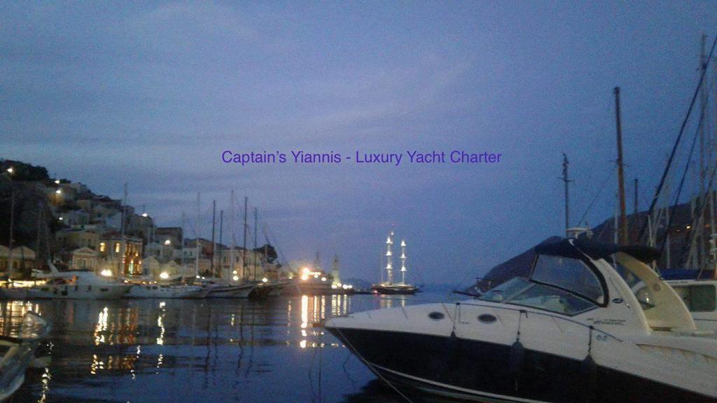 Captain'S Suites Sými Luaran gambar