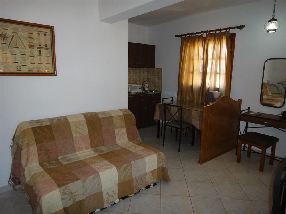 Captain'S Suites Sými Luaran gambar